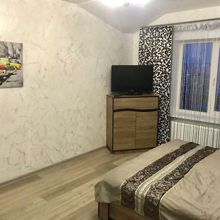 Апартаменти Економ Ivano-Frankivsk Esterno foto
