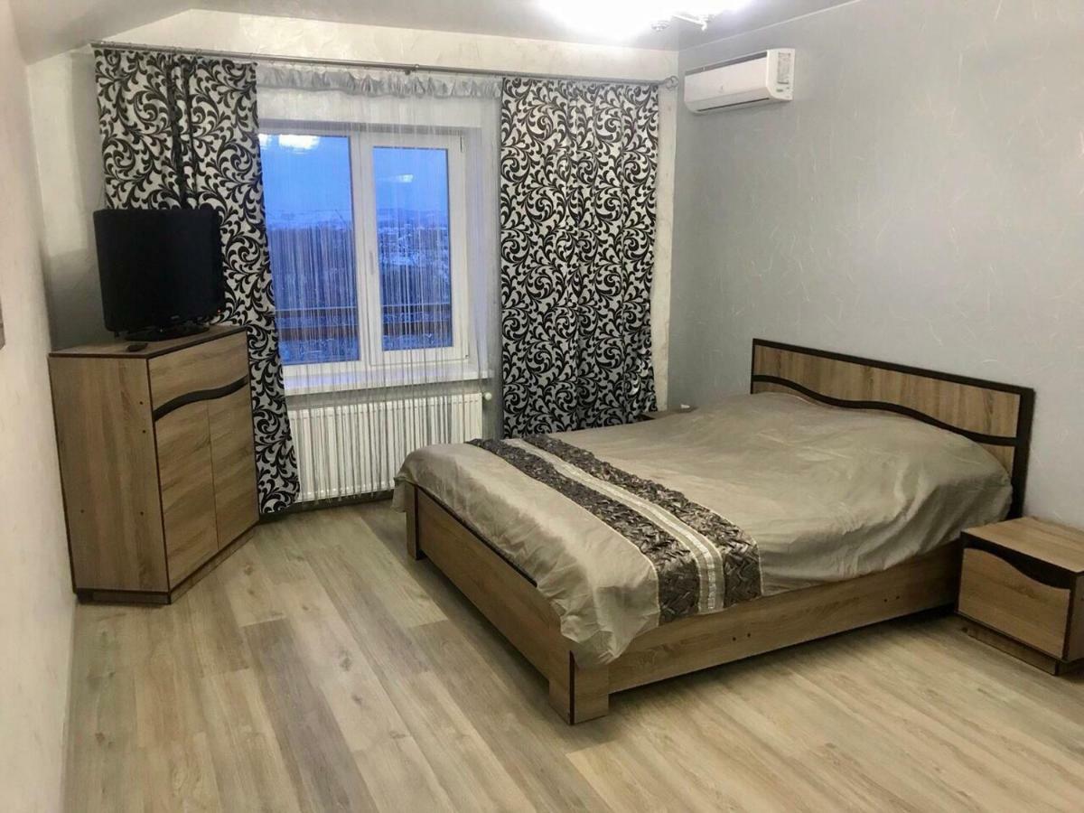 Апартаменти Економ Ivano-Frankivsk Esterno foto